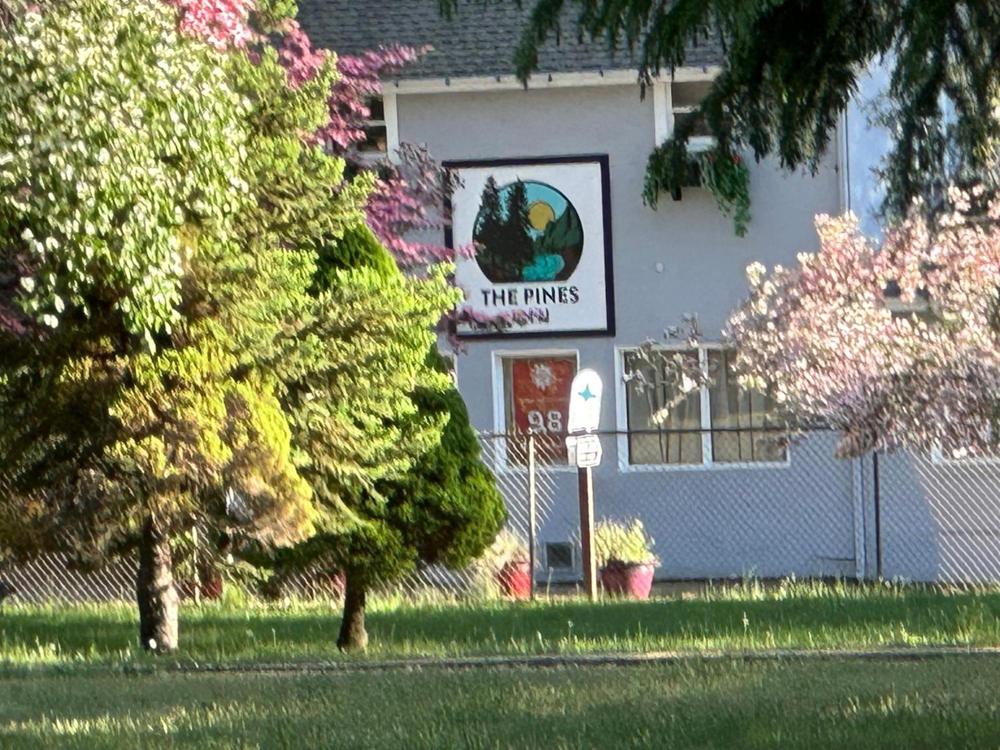 The Pines Inn And Cottages Grass Valley Esterno foto